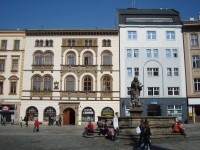 Olomouc-Horní náměstí-Edlmannův palác s Herkulovou kašnou-Foto:Ulrych Mir.