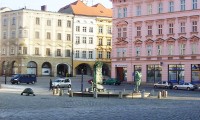 Olomouc-Horní náměstí-Ariónova kašna a dům U zlatého jelena-Foto:Ulrych Mir.