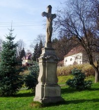 Domašov nad Bystřicí-kamenný kříž na náměstí-Foto:Ulrych Mir.