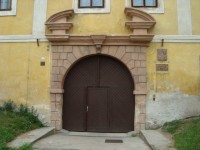 Nové Dvory u Kutné Hory-zámek-vstupní portál v severním křídle-Foto:Ulrych Mir.