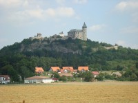 Obec Ráby a hrad Kunětická Hora-Foto:Ulrych Mir.