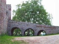 Pecka-hrad-hradní most-Foto:Ulrych Mir.