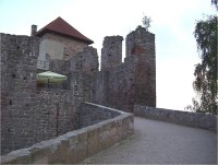 Pecka-hrad-hradní most se vstupem do hradu-Foto:Ulrych Mir.