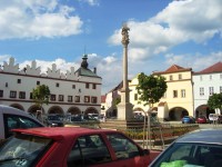 Nové Město nad Metují-barokní mariánský sloup z r.1696 na Husově nám.-Foto:Ulrych Mir.