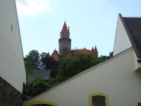 Bouzov-hrad z panského dvora-radnice-Foto:Ulrych Mir.