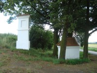 Krakovec-kaple a boží muka u silnice z Laškova-Foto:Ulrych Mir.