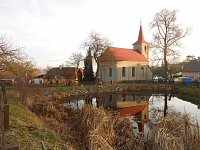 Hlubočky-Posluchov-náves s rybníkem a kostelem