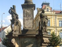 Opočno-Kupkovo náměstí s mariánským sloupem z r. 1718-detail-Foto:Ulrych Mir.