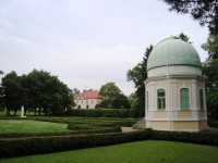 Holešov-zámecký park s hvězdárnou a pomníkem hudebního skladatele F.X.Richtera-Foto:Ulrych Mir.