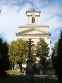 Vrbno pod Pradědem-kříž z r.1825 před kostelem sv. Michala-Foto:Ulrych Mir.