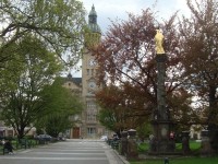 Prostějov-náměstí T.G.Masaryka s morovým sloupem a soškou P.Marie s Ježíškem-Foto:Ulrych Mir.