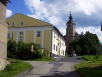 Rýžoviště-Laffayetův dům a kostel sv.Jana Křtitele-Foto:Ulrych Mir.
