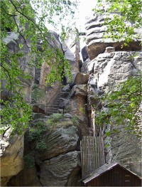 Drábské světničky-přístup se schodištěm k horní části hradu-Foto:Ulrych Mir.