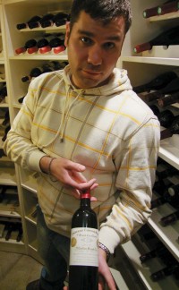 Pokud Jan Krečmer, someliér a vedoucí provozu v jedné osobě, před majitelem nákup obhájí, má volnou ruku ve výběru velkých vín 