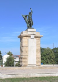 Pomník Rudoarmějce na Moravském náměstí (květen 2014)