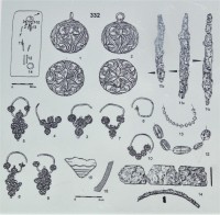 Nálezy šperků ze zdejších vykopávek (převzato z informačního panelu)