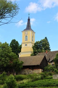 Kostel při pohledu od Hodonínky