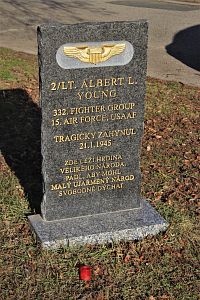 Blučina - pomník Alberta B. Younga