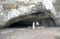 Vstupní portál jeskyně Pekárny