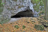 Vchod do jeskyně Pekárna