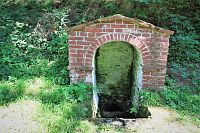 Brandýs nad Orlicí - studánka u bývalých Salabových lázní