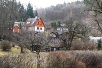 Chaty v údolí Rakovce