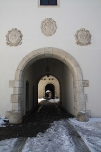 Na nádvoří hradu Špilberku