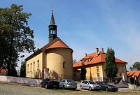 Praha-Hostivař - kostel Stětí sv. Jana Křtitele se zvonicí