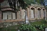 Židlochovice - náhrobní kameny na hřbitově