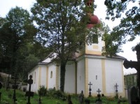 Dobrá Voda: Kostel od hřbitova