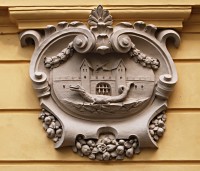 04 Městský znak na poštovní budově
