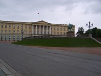 Oslo - královský palác + socha krále Karla Johana