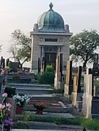 pokoj všem mrtvým-místní hřbitov