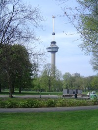 věž Euromast, pohled z nedalekého parku