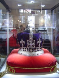 replika královské koruny