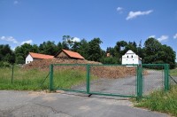 Zemědělské budovy v zámeckém areálu Hodkov