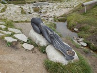 v roce 2006 byla k prameni Labe umístěna dřevěná socha alegorie vody
