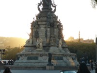 pomník se sochou Kolomba