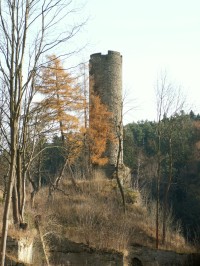 Věž býv.hradu rytířů Neubergů v Podhradí