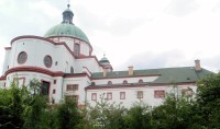 Bazilika z klášterem