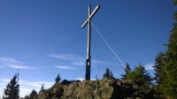 vrcholový kříž Malého Javoru.