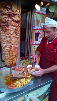 Prodavač kebabu.