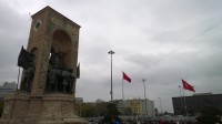 Památník na náměstí Taksim.