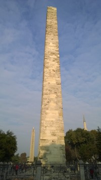 Obelisk  Konstantina VII na Hipodromu.
