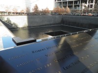 Ground Zero a památník 11. září 2001.