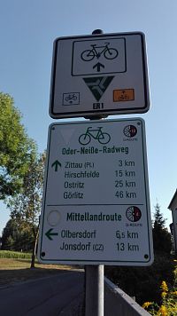 Značení cyklostezek v Sasku.