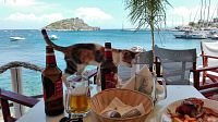 Oběd ve třech v Agios Nikolaos.