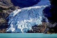 Ledovec pod Mt. Robson.