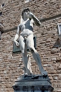 Socha Davida ve Florencii.