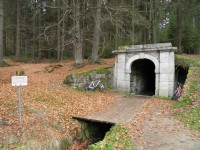 dolní portál tunelu Schwarzenberského kanálu.